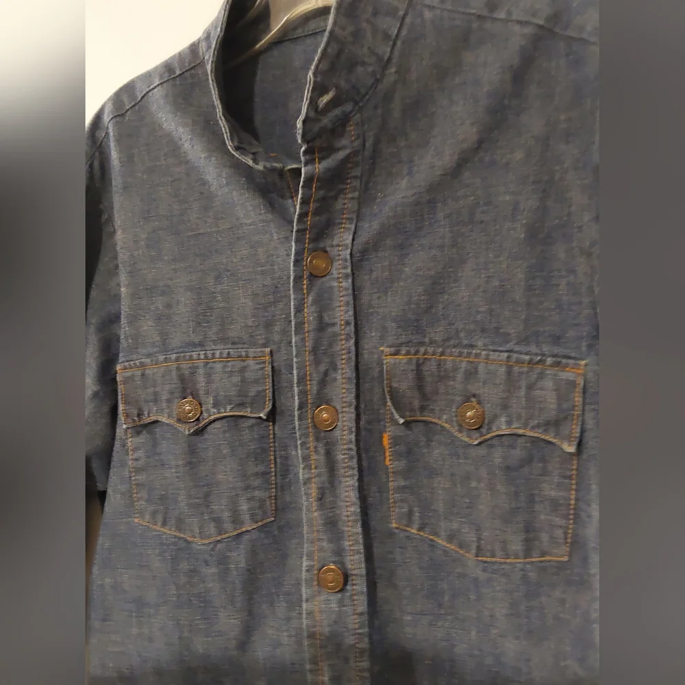 Vintage 1970s Levi’s Big E Denim Shirt Orange Tab Size M Made in USA